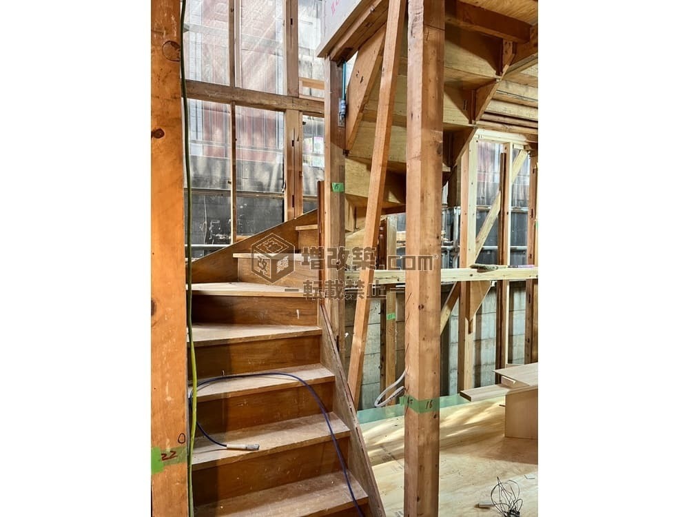 ハーフスケルトン　階段残し