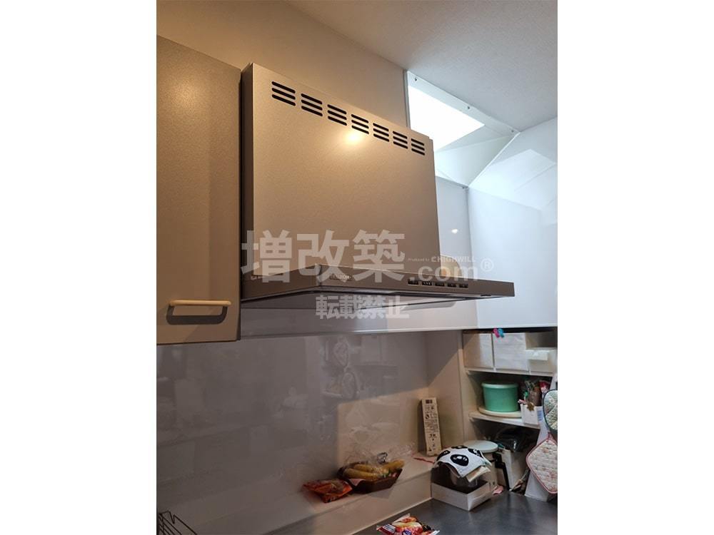 サッシを解体して壁に