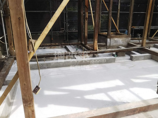 豊島区　戸建リノベ　型枠外し