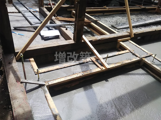 豊島区　型枠　基礎補強