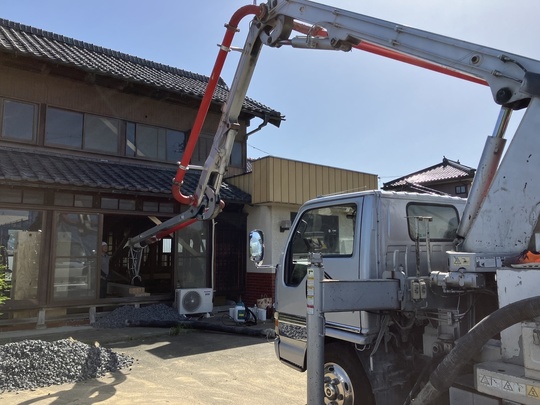 EMコンクリート打設風景