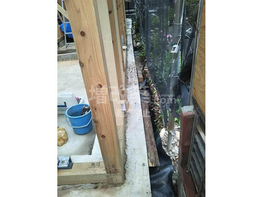 東京都台東区谷中　基礎枠外す