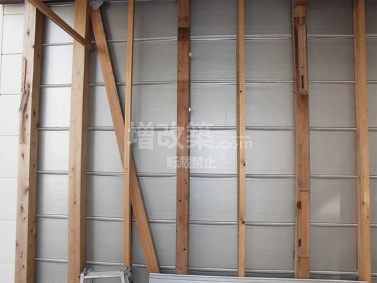 隣地距離15㎝！築60年耐震等級３へリノベーション｜戸建てフルリフォームなら増改築.com　外壁