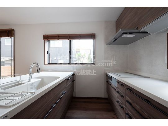 江東区　戸建てリノベーション　Ⅱ型キッチン