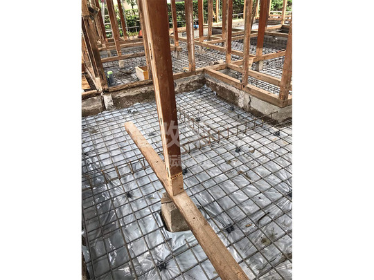無筋基礎のベタ基礎補強（配筋）