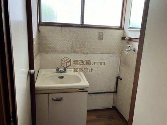 ハーフスケルトン　既存手洗い