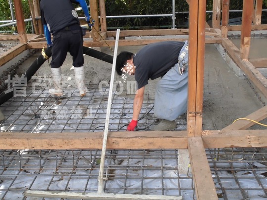 耐震補強 基礎補強工事 コンクリート打設 ベタ基礎 耐圧盤 戸建てフルリフォームなら増改築 Com