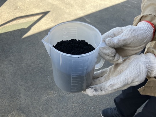 EM活性液を含ませ焼成した竹炭パウダー