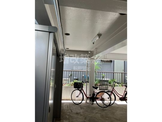 1階駐車場の建物の断熱リフォーム