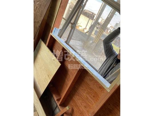 兵庫県尼崎市R様邸　大工工事　サッシ取付