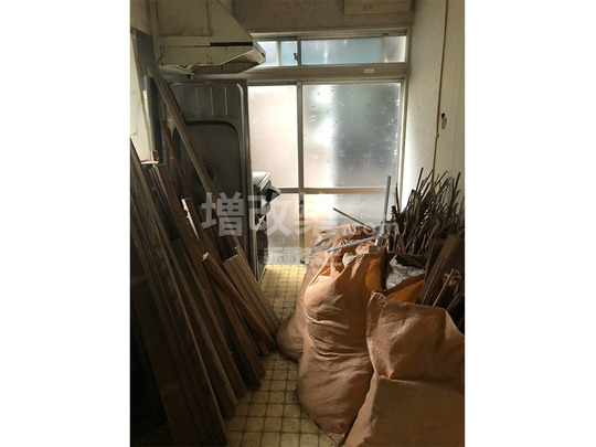 隣地距離15㎝！築60年耐震等級３へリノベーション｜戸建てフルリフォームなら増改築.com　解体