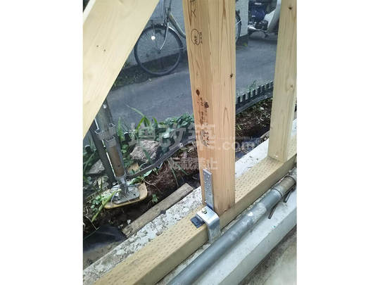 東京都台東区谷中　大工工事　柱脚金物