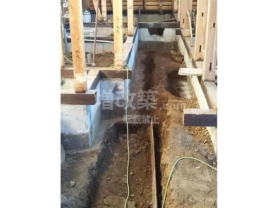 基礎補強の鋤取り工事