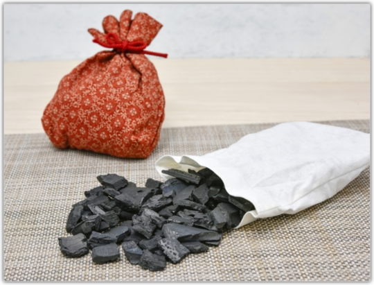 炭の重要性　調湿効果