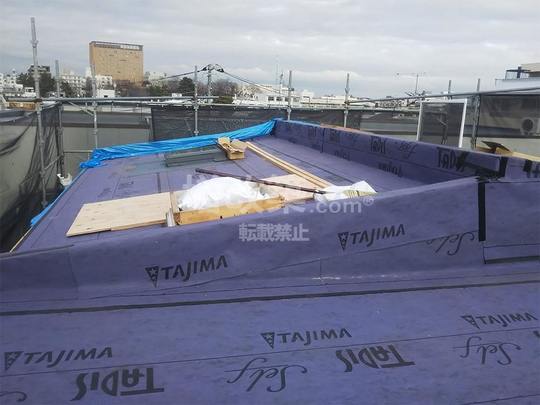 低勾配屋根とカバー工法