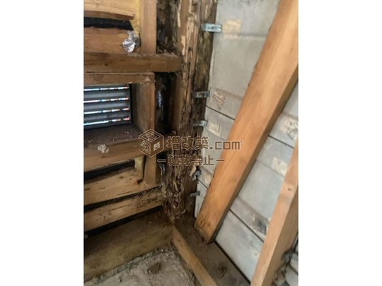 ハーフスケルトン　通し柱腐ってる